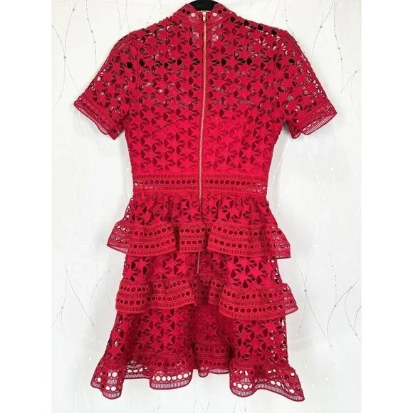 Self-Portrait High Neck Star Lace Red Dress $435 - inbetweenathome.nl Self-Portrait High Neck Star Lace Red Dress $435 - inbetweenathome.nl